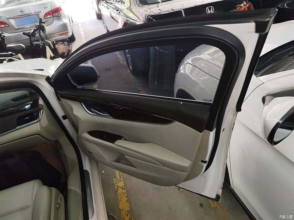 Cadillac XTS, 2015 13