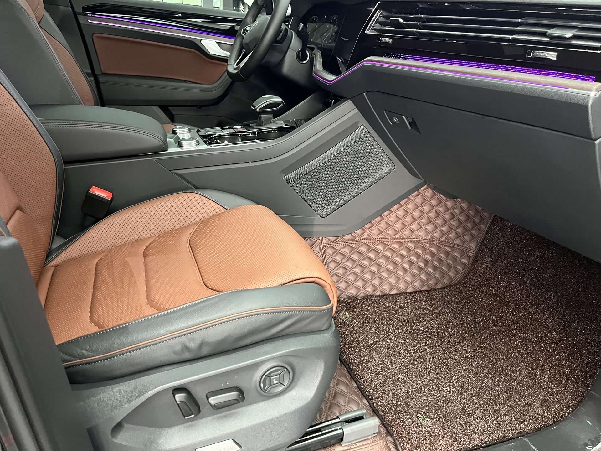 Volkswagen Touareg, 2022 12
