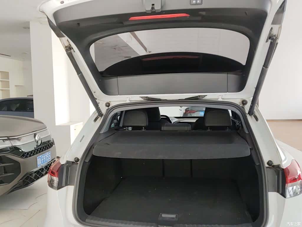 Audi Q4 e-tron, 2023 15