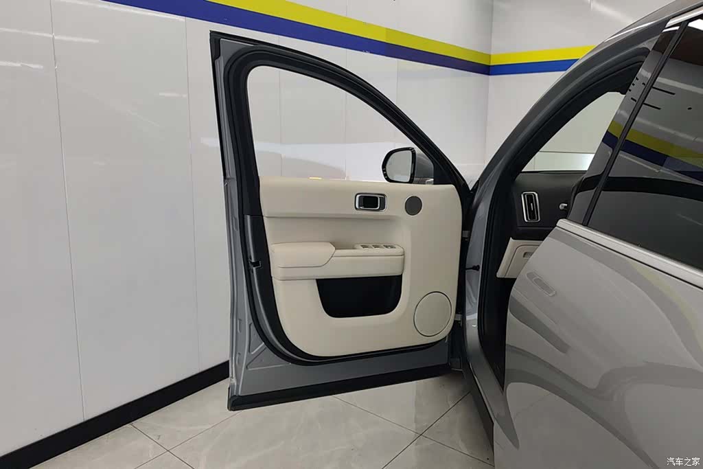 Li Auto L9, 2023 7
