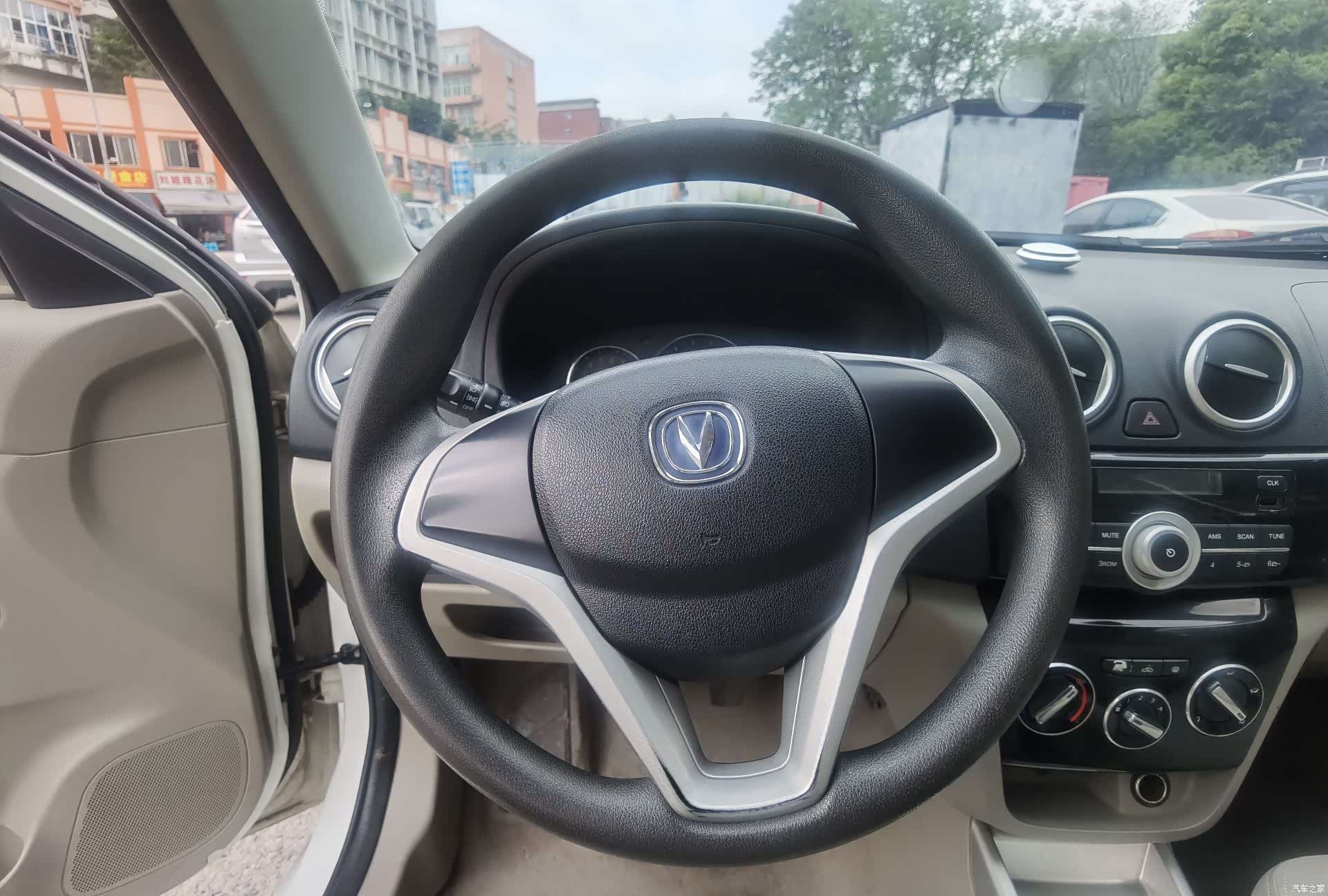 Changan V3, 2016 13