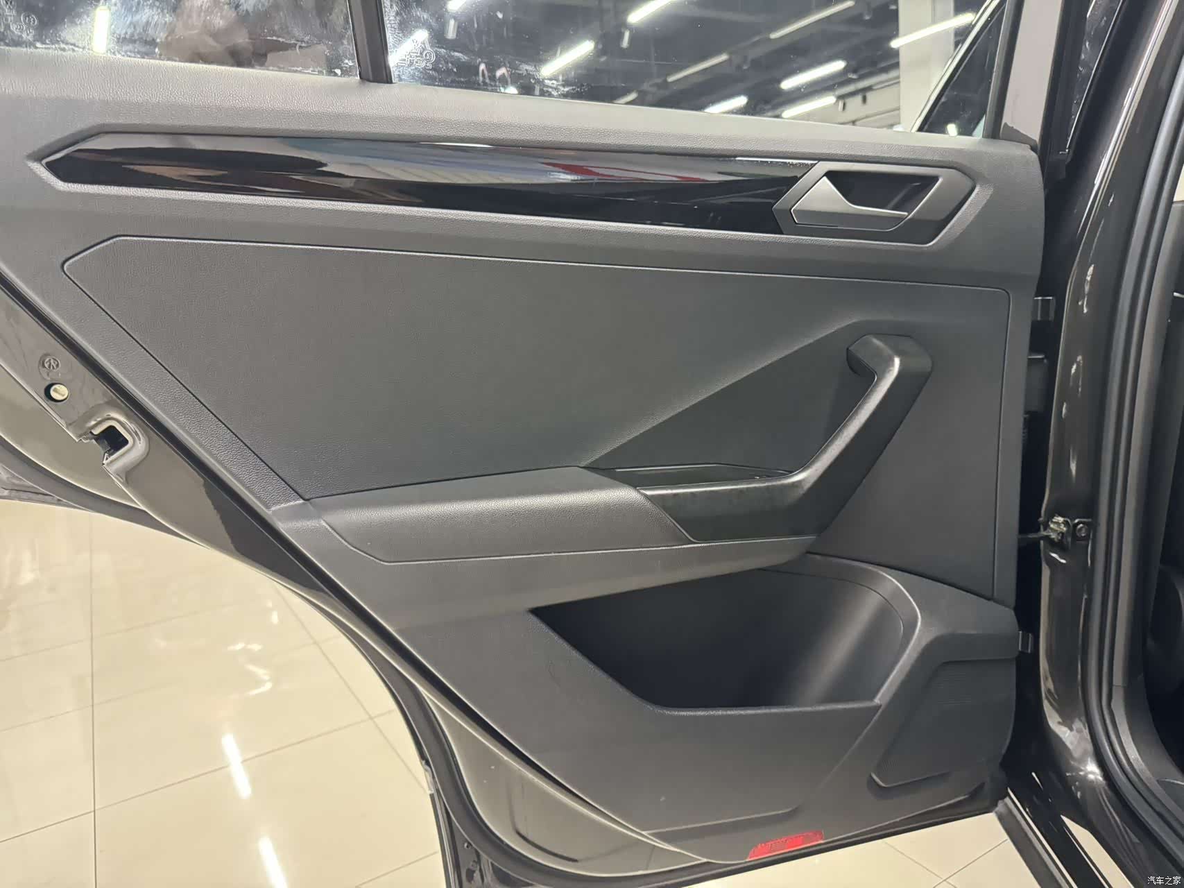Volkswagen T-ROC, 2022 7