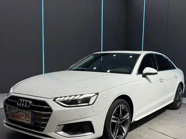 Audi A4L 2020 — купить из Китая под заказ