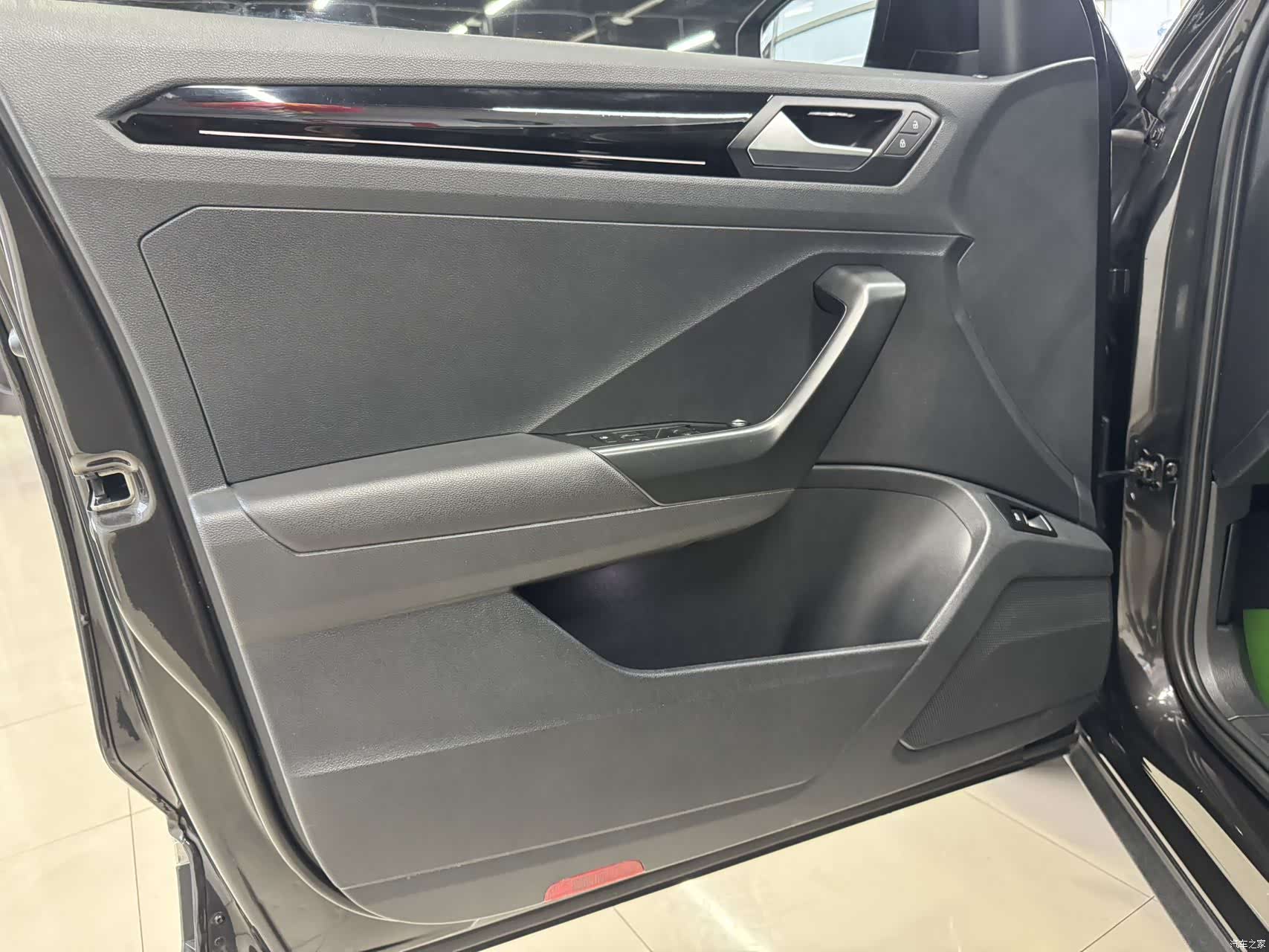 Volkswagen T-ROC, 2022 6