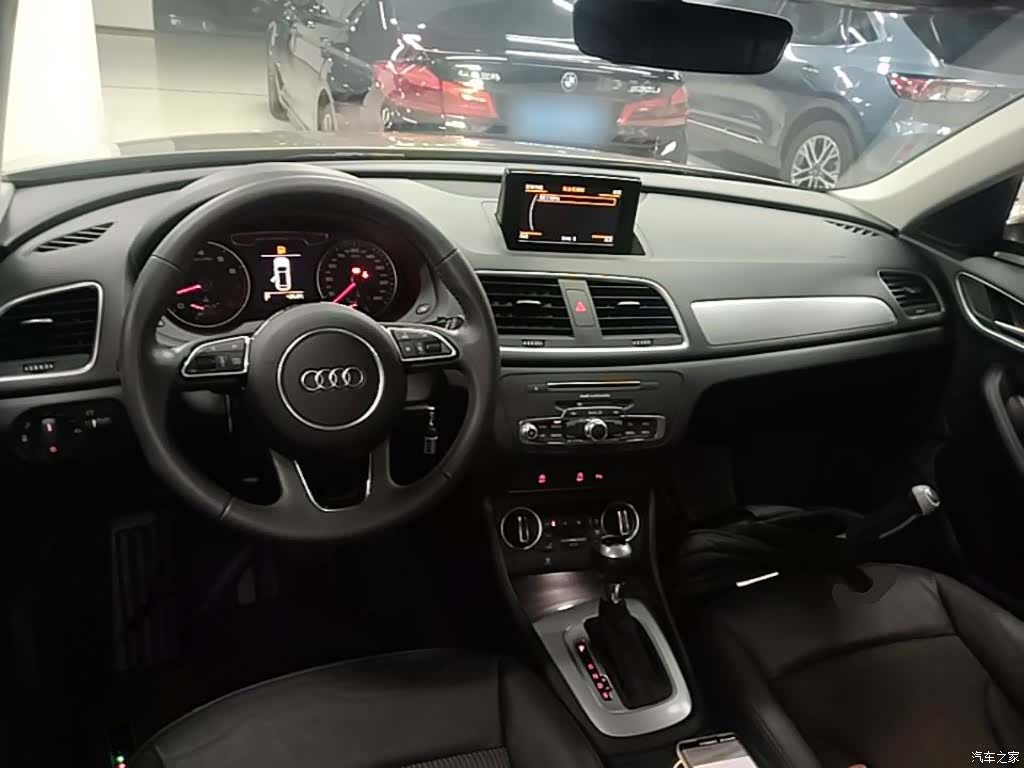 Audi Q3, 2018 10