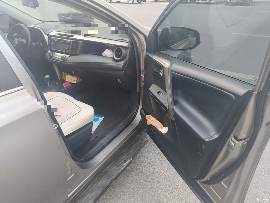 Toyota RAV4, 2014 19