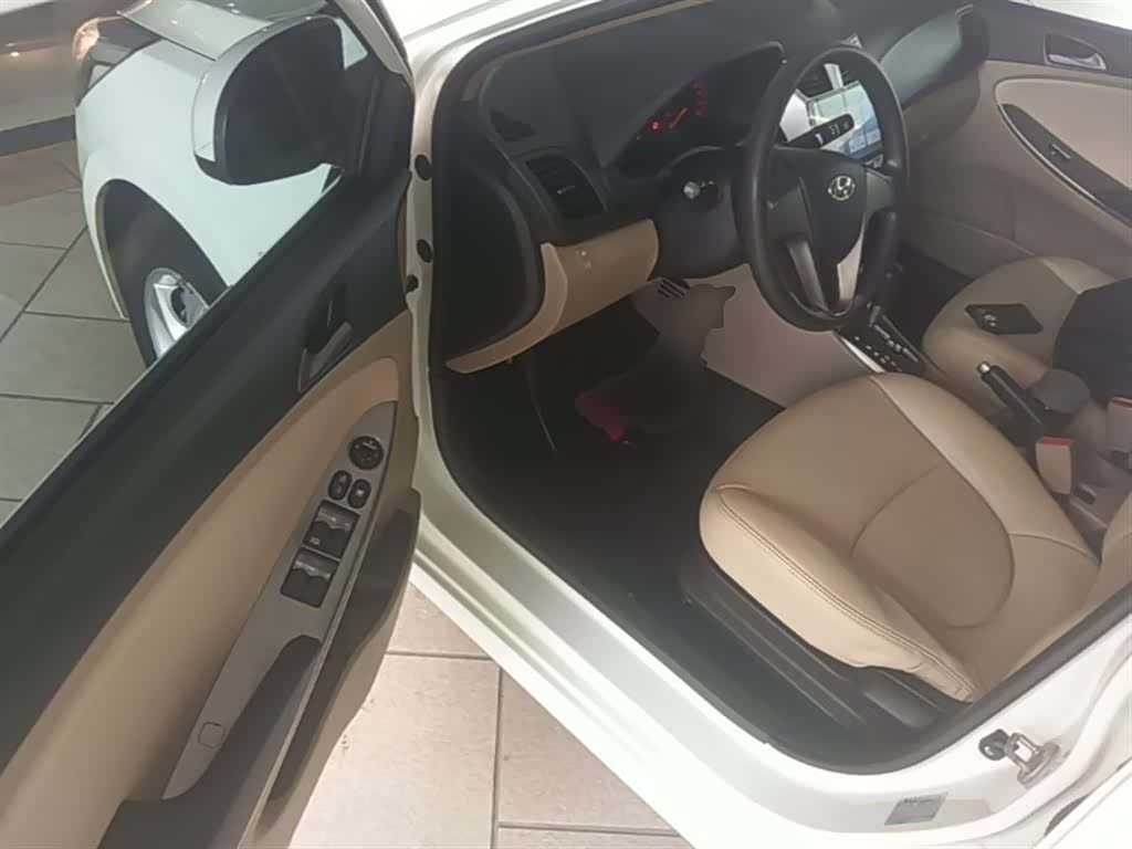 Hyundai GLS, 2016 16