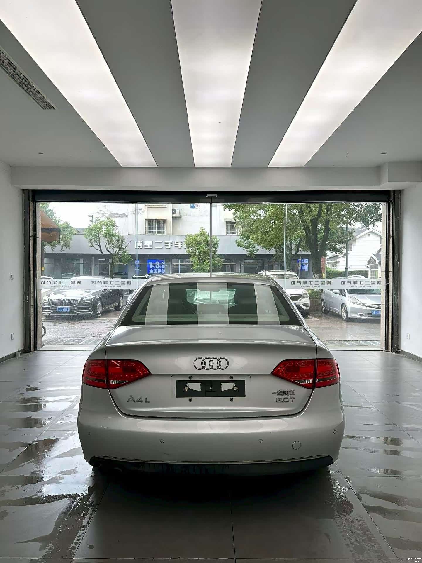 Audi A4L, 2011 8