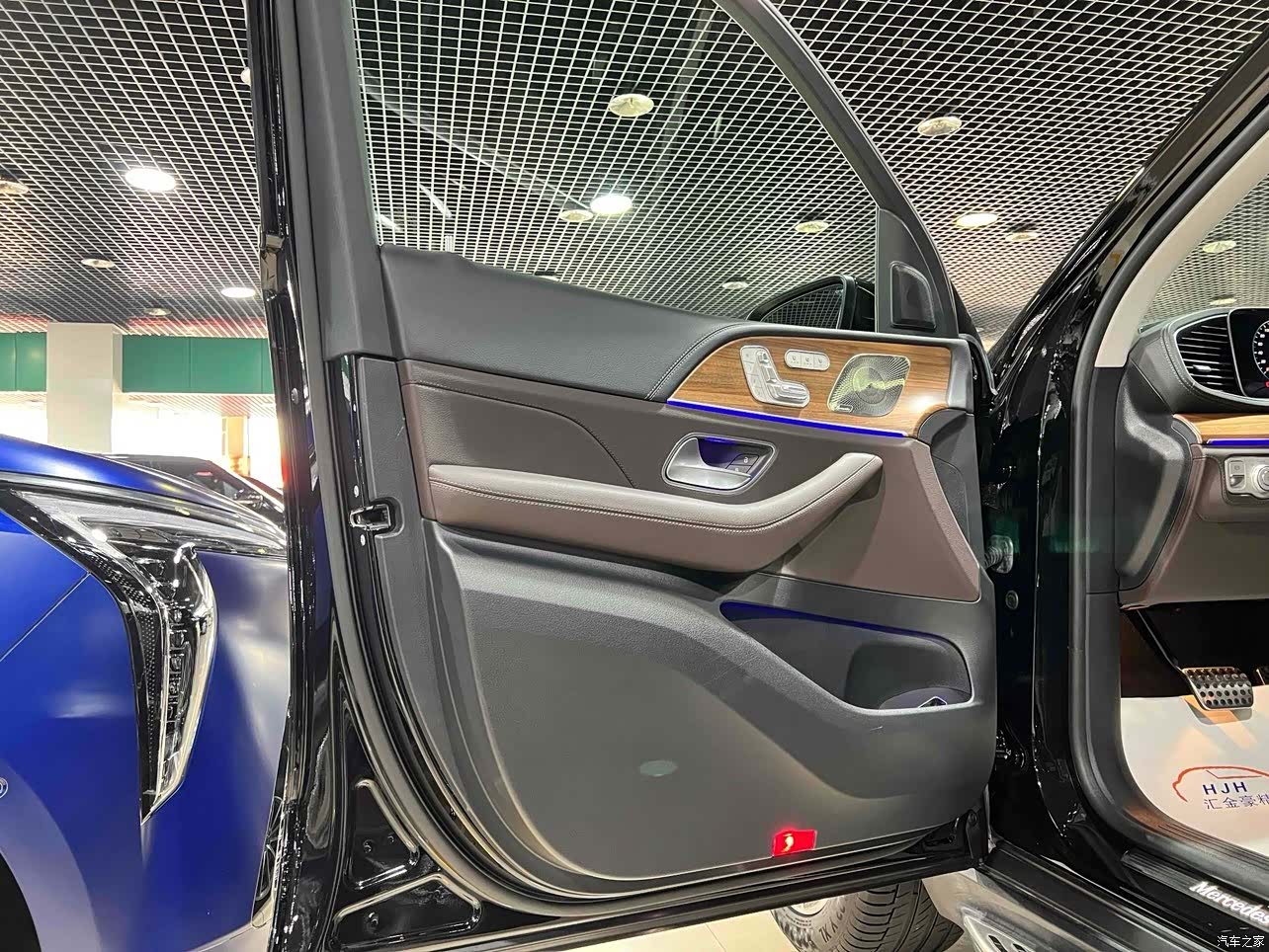 Mercedes-Benz GLS, 2023 12