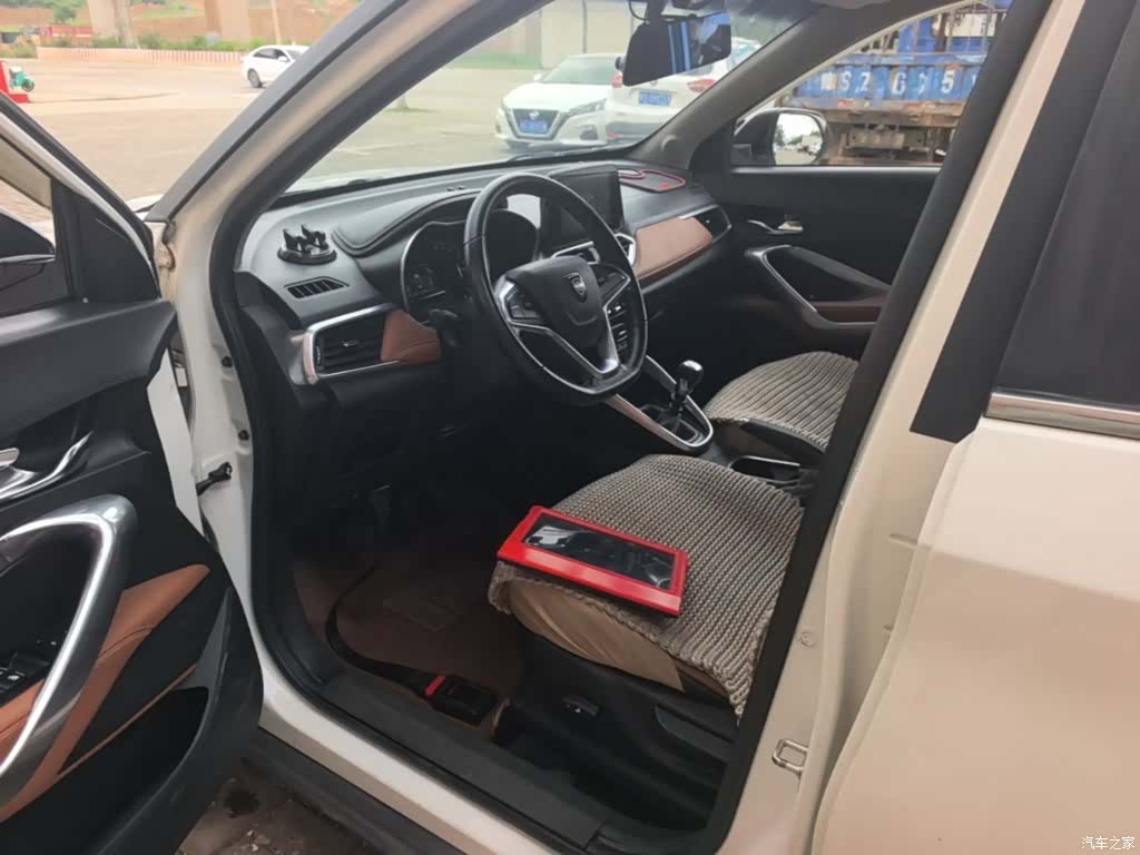 Wuling 510, 2017 16