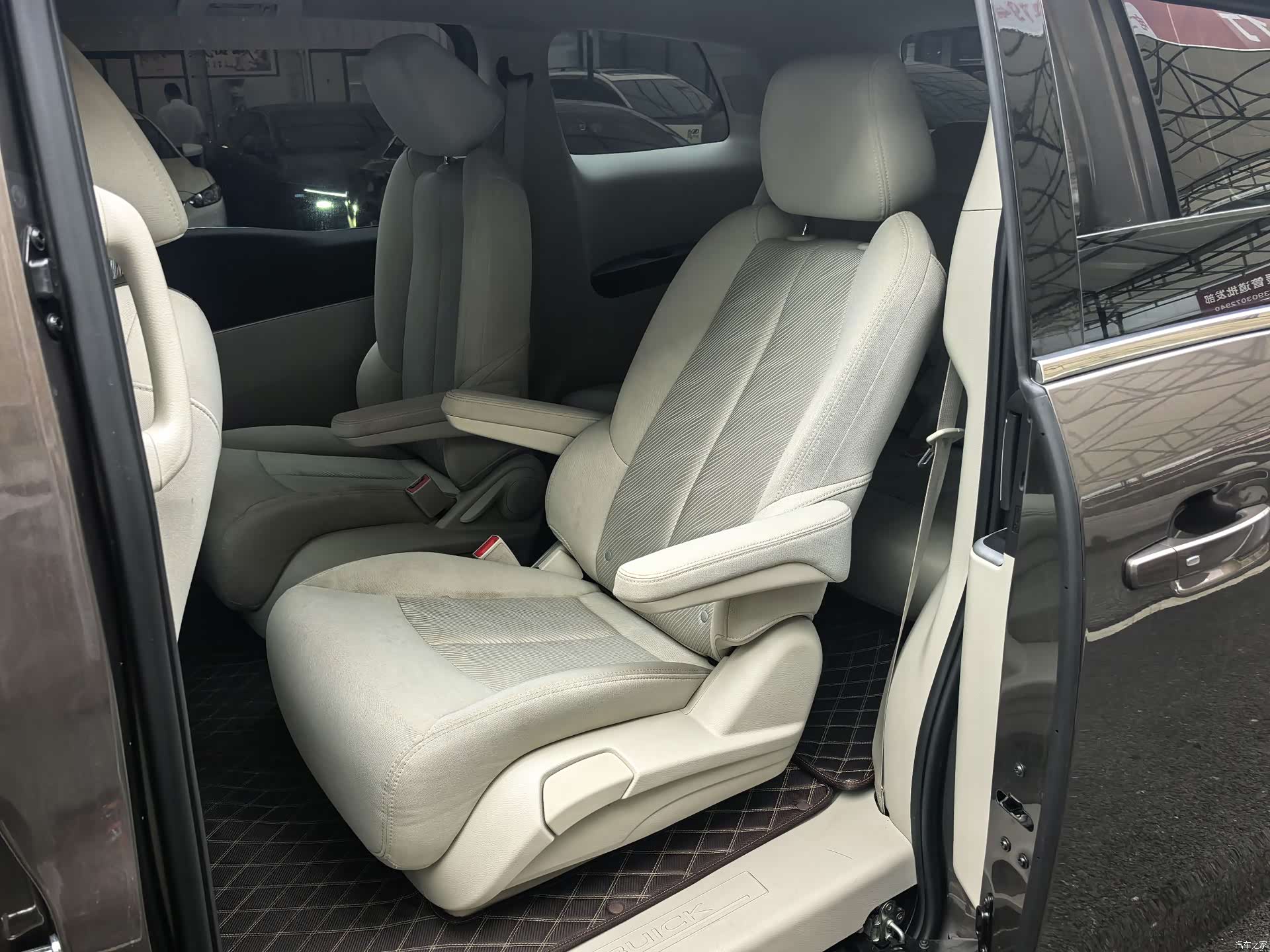 Buick GL8, 2024 13