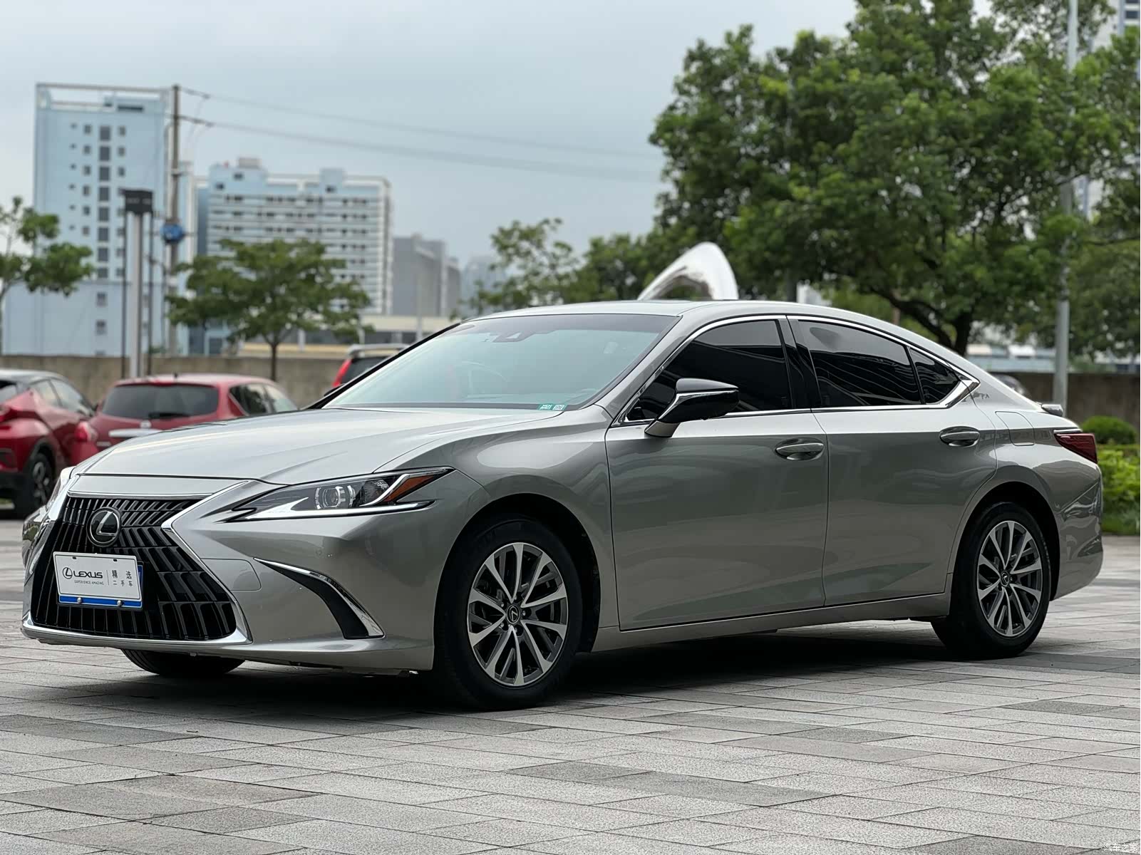 Lexus ES, 2022 1