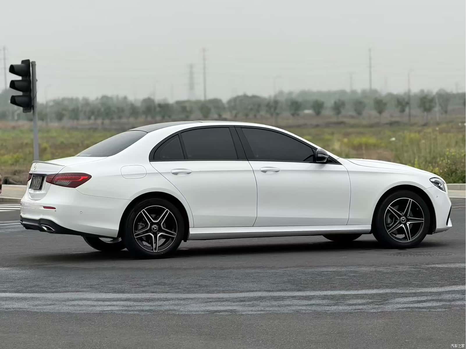 Mercedes-Benz E-Class, 2024 8