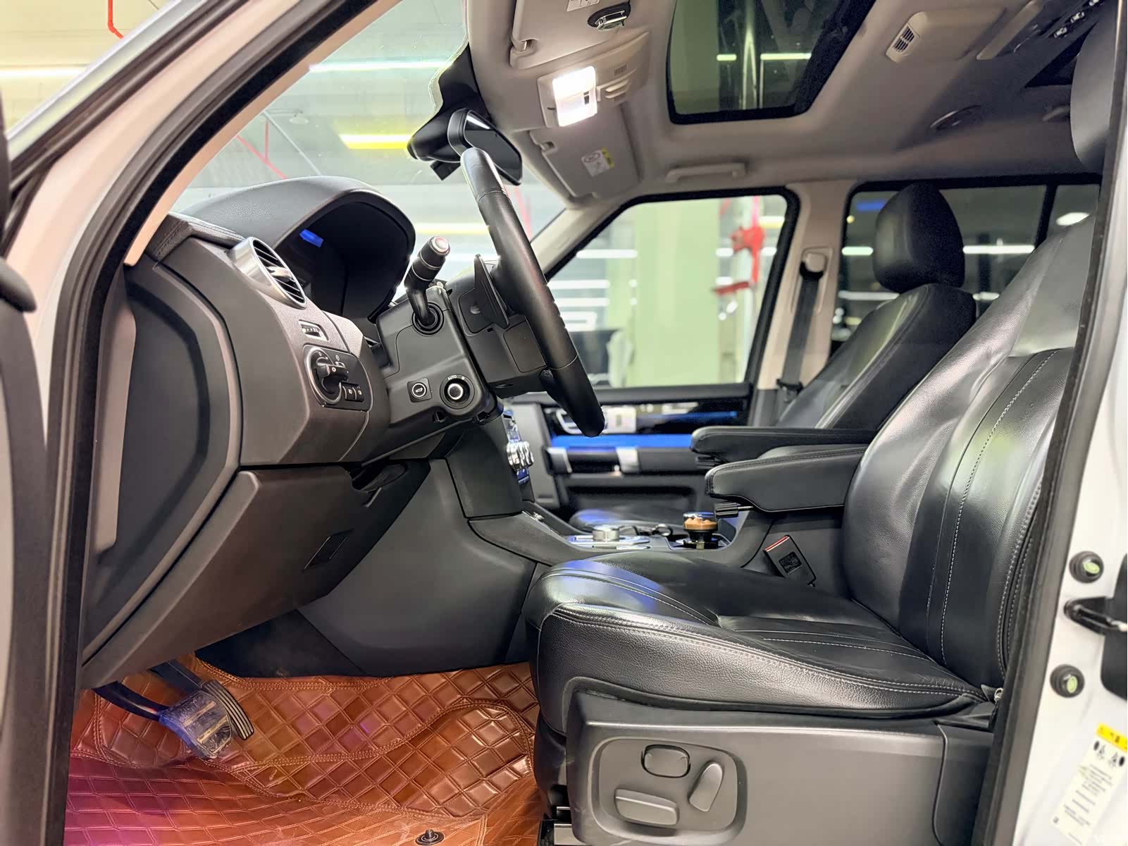 Land Rover Discovery, 2015 3
