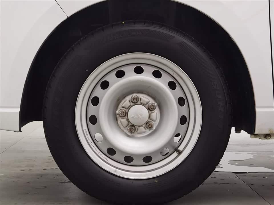 Wuling Wuling Hongguang PLUS