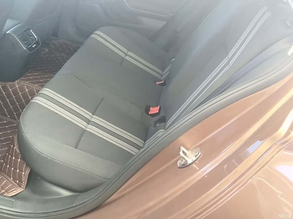 Volkswagen Lamando, 2017 17