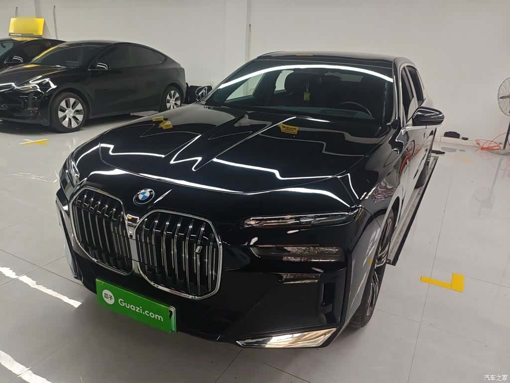 BMW i7, 2023 1