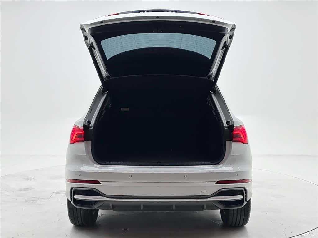Audi Q3, 2021 все фото