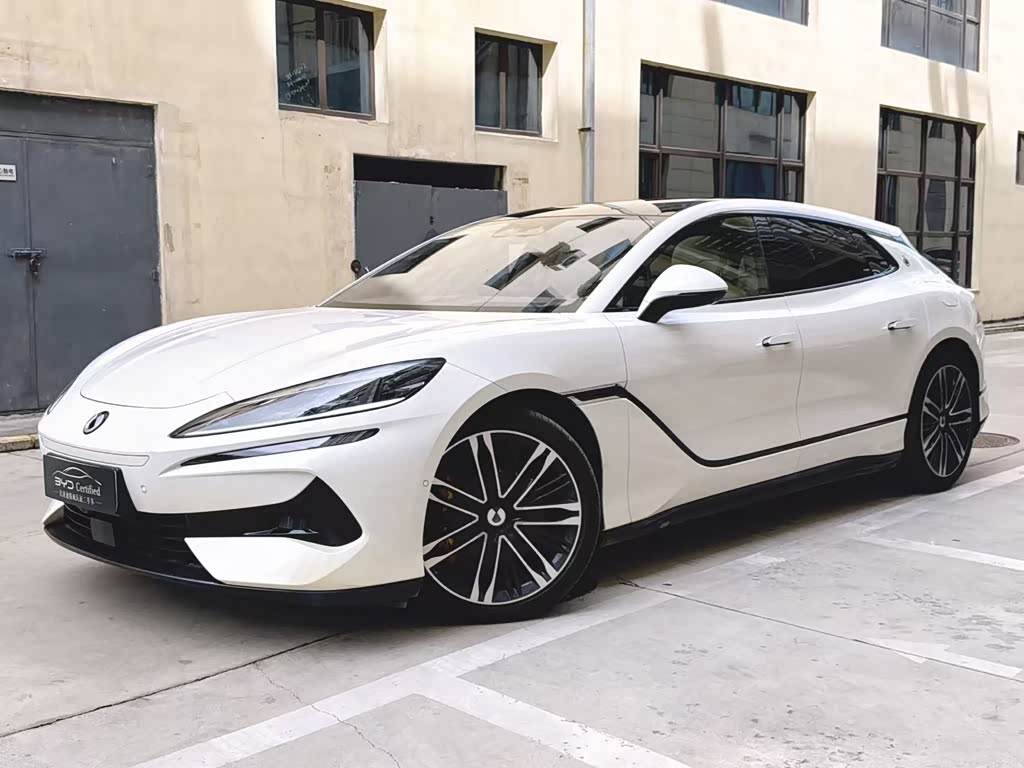 Denza Z9GT