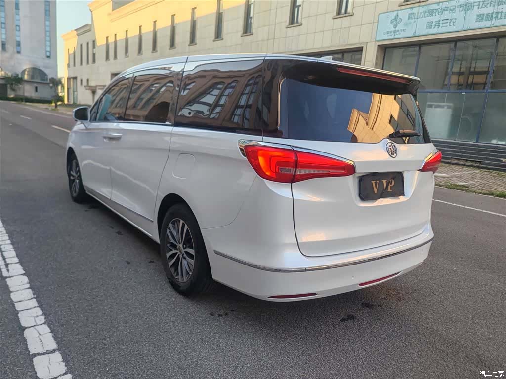 Buick GL8, 2017 14