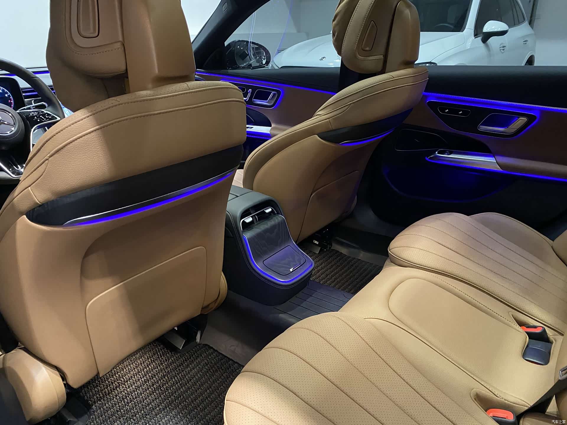 Mercedes-Benz E-Class, 2025 9