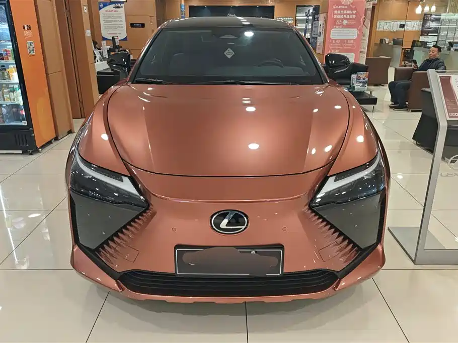 Lexus RZ