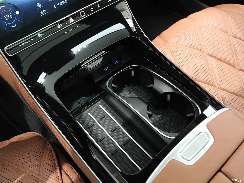 Maybach S-Class, 2023 11