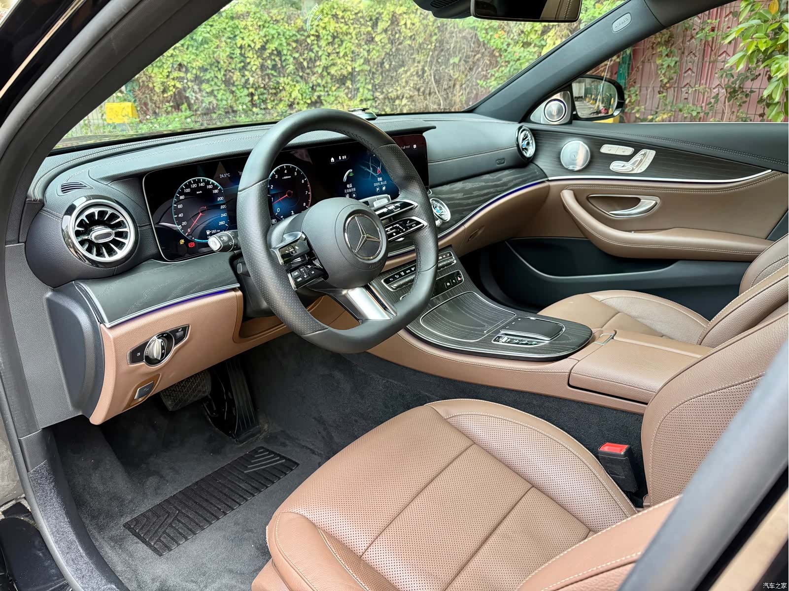 Mercedes-Benz E-Class, 2021 4