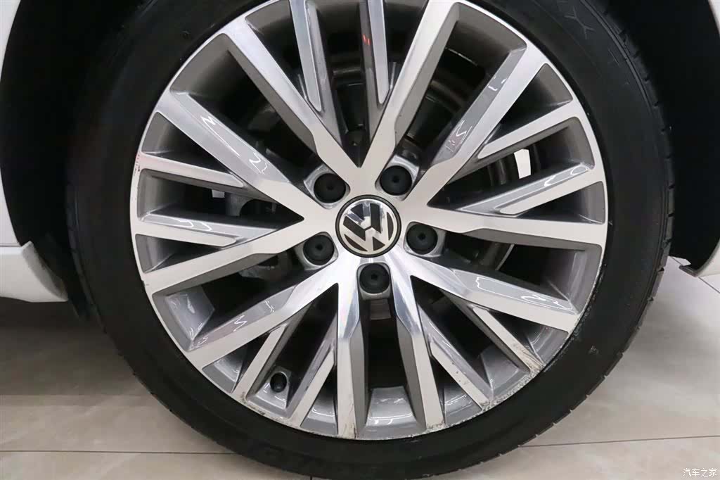 Volkswagen CC, 2018 17