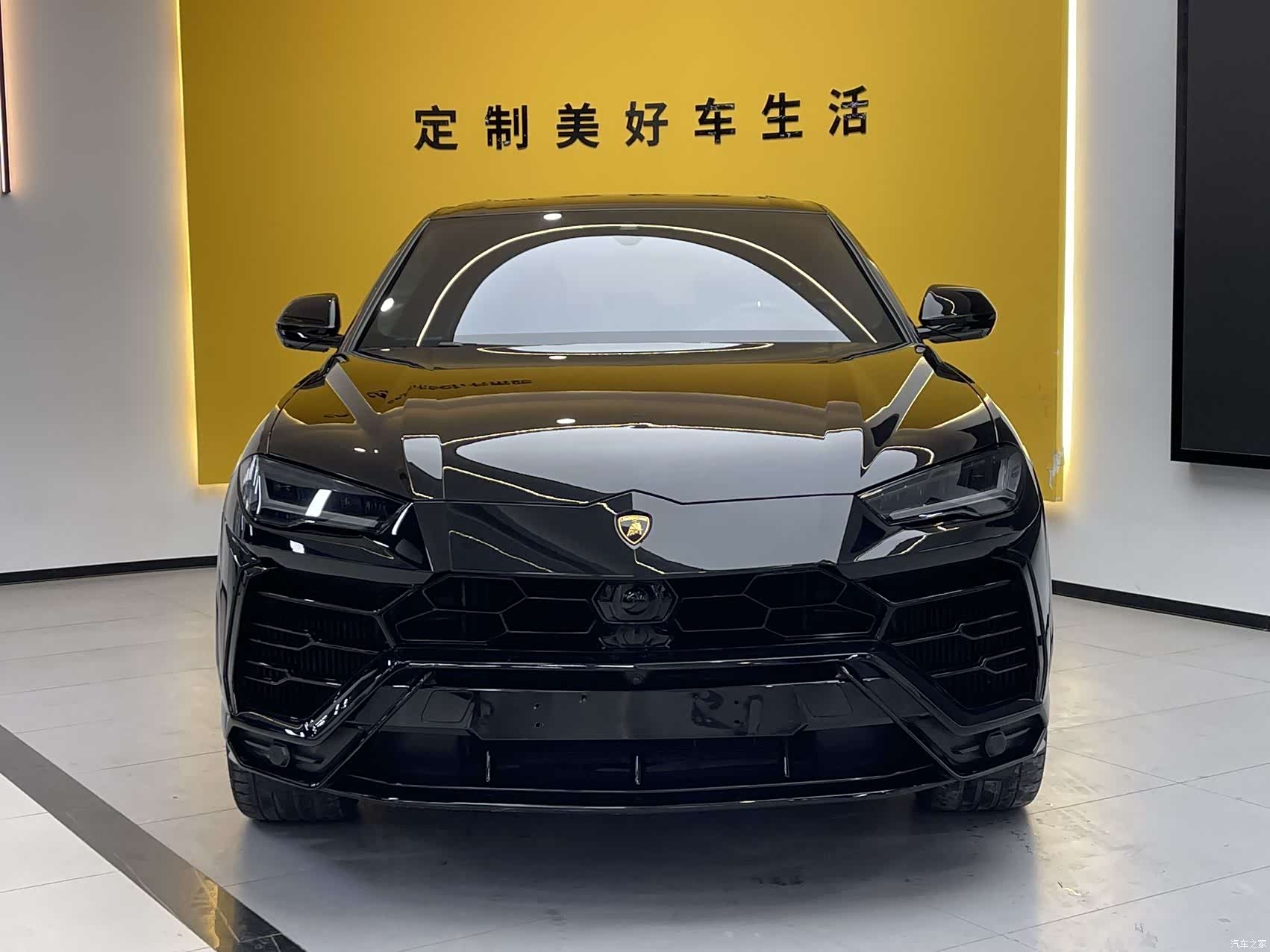 Lamborghini Urus, 2023 2