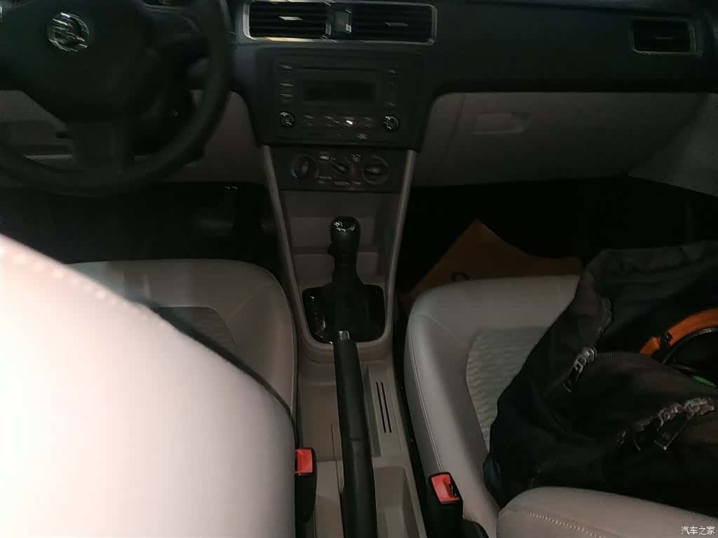 Skoda Rapid, 2016 6
