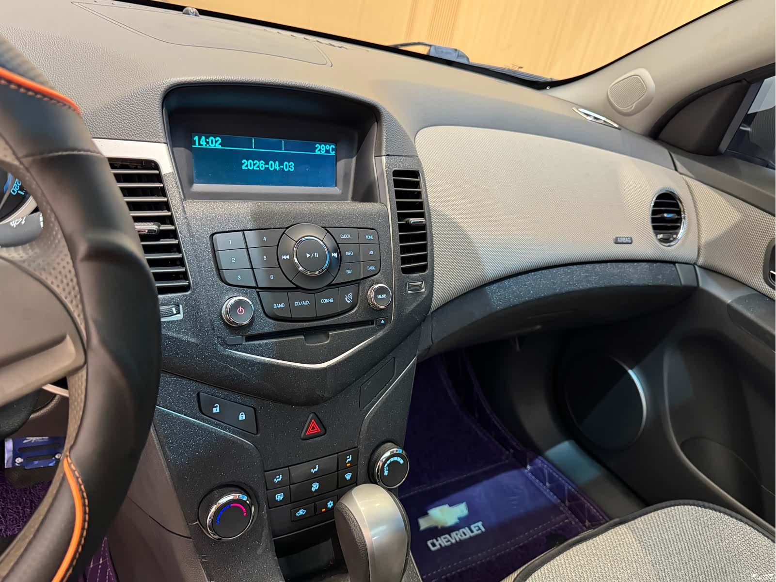 Chevrolet SE, 2014 15