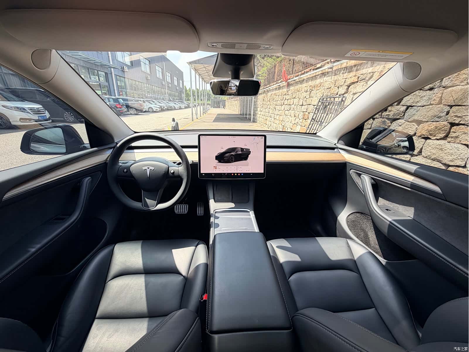 Tesla Model Y, 2022 все фото