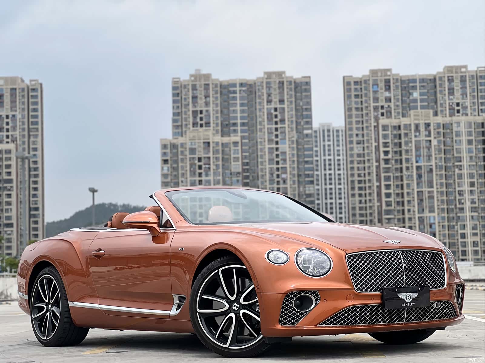 Bentley Continental GT, 2022 все фото