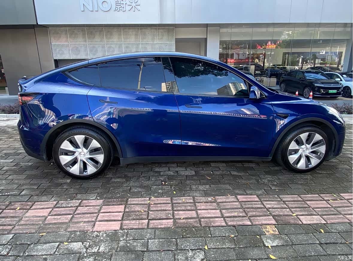 Tesla Model Y, 2022 10