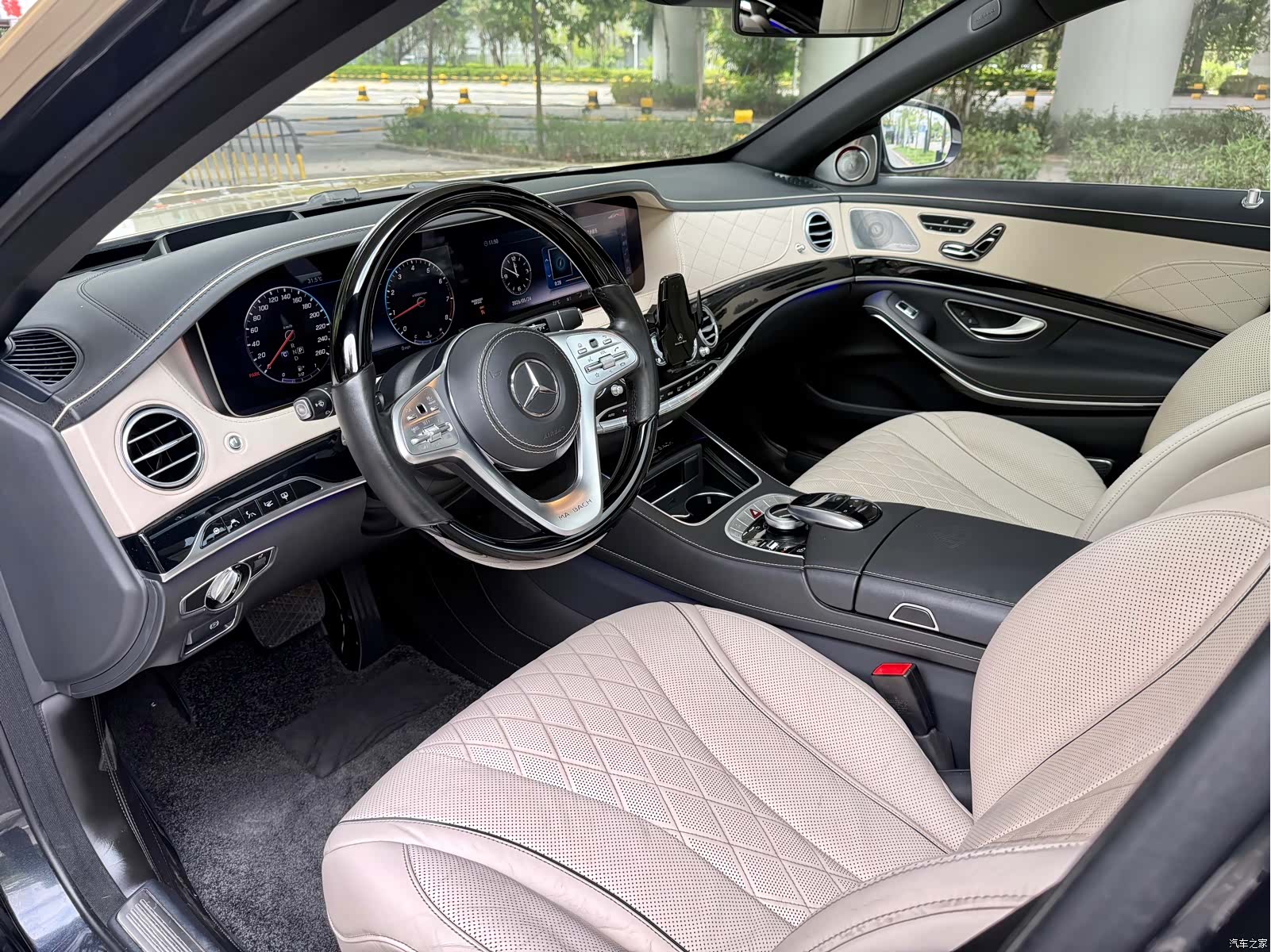 Maybach S-Class, 2018 4