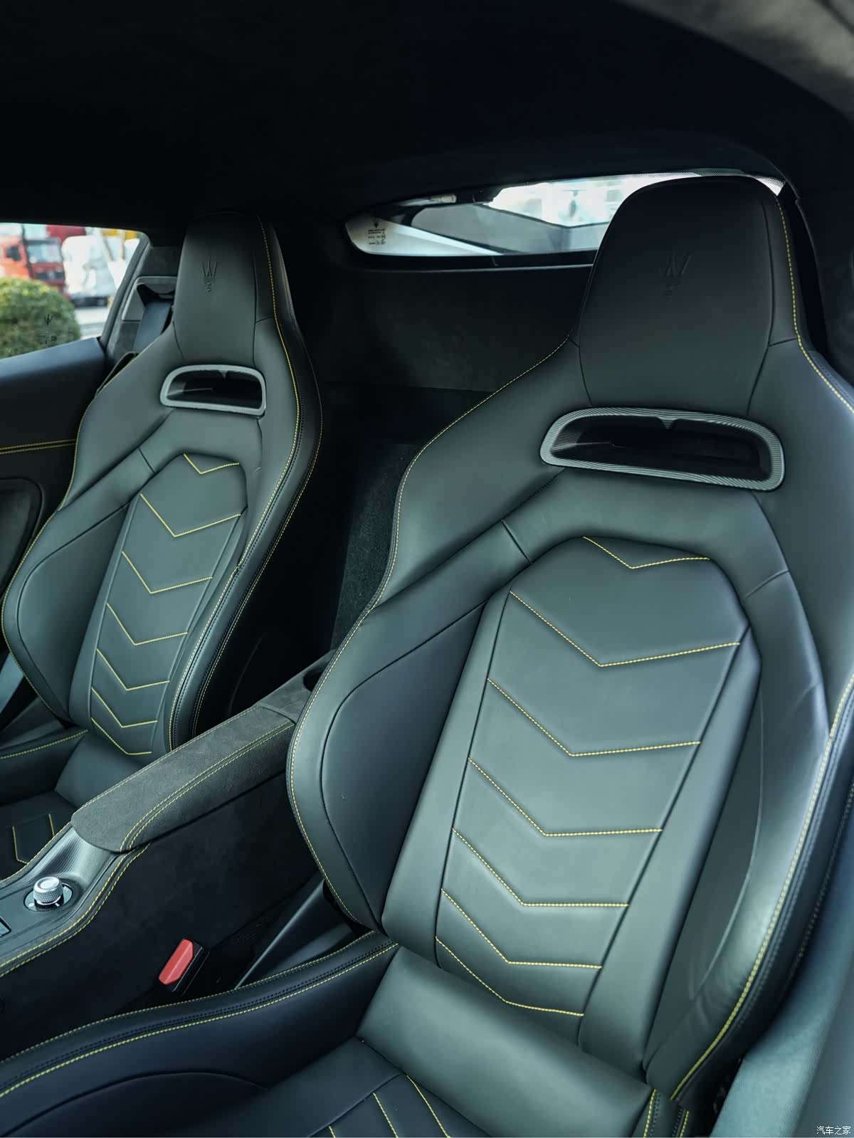 Maserati MC20, 2022 15