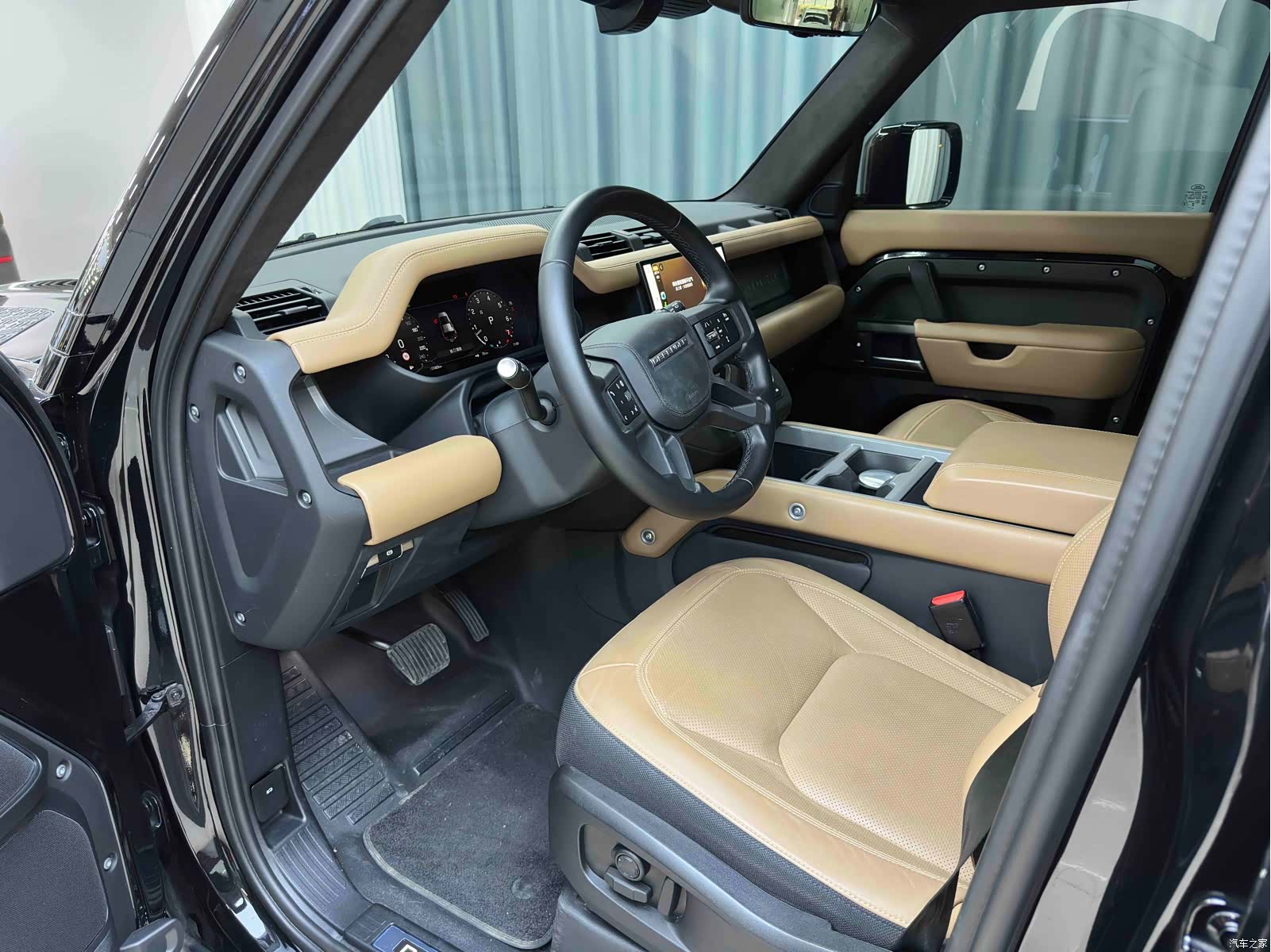 Land Rover Defender, 2025 7