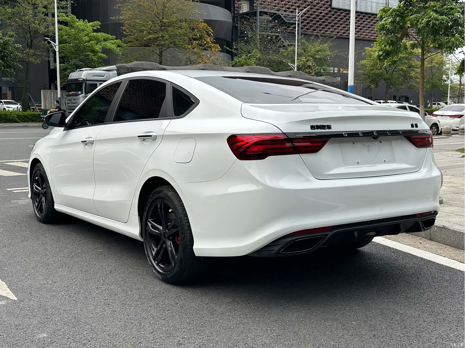 Geely Binray, 2021 16