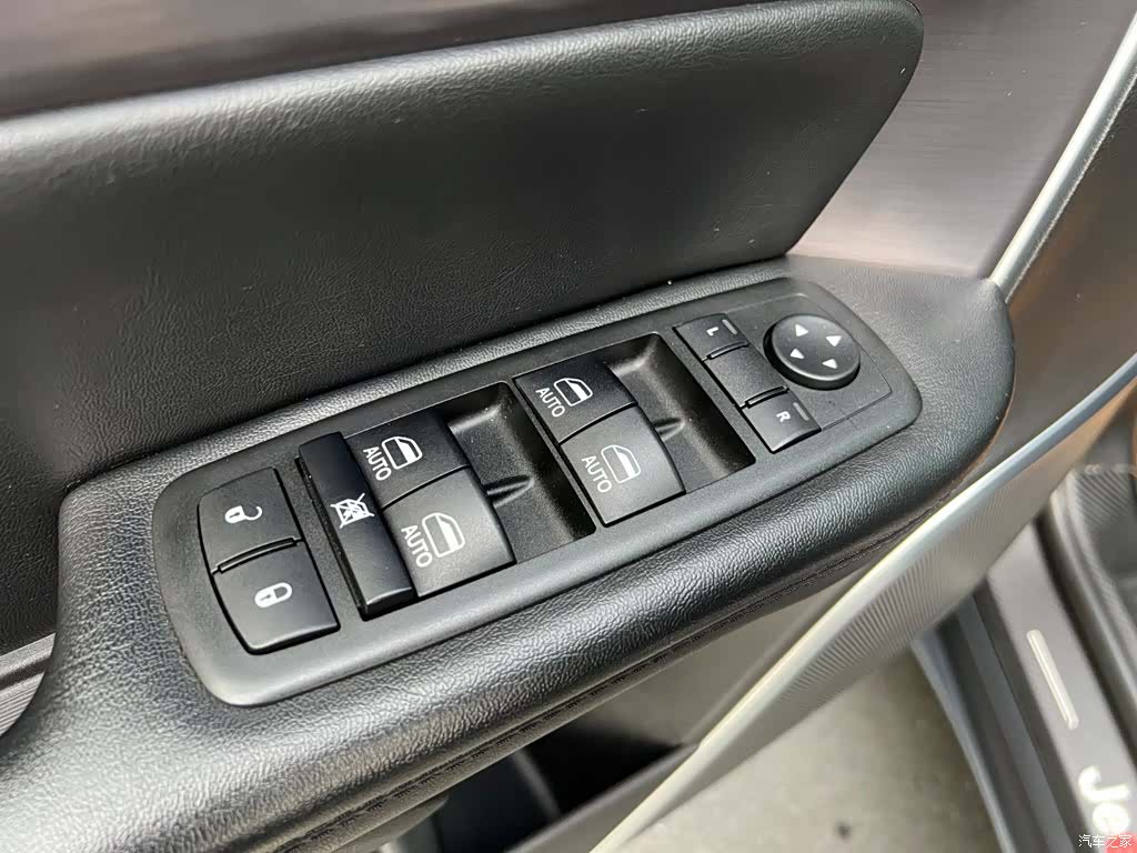 Jeep V, 2019 7