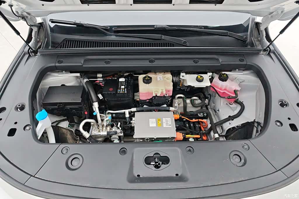 Leapmotor C10, 2025 10