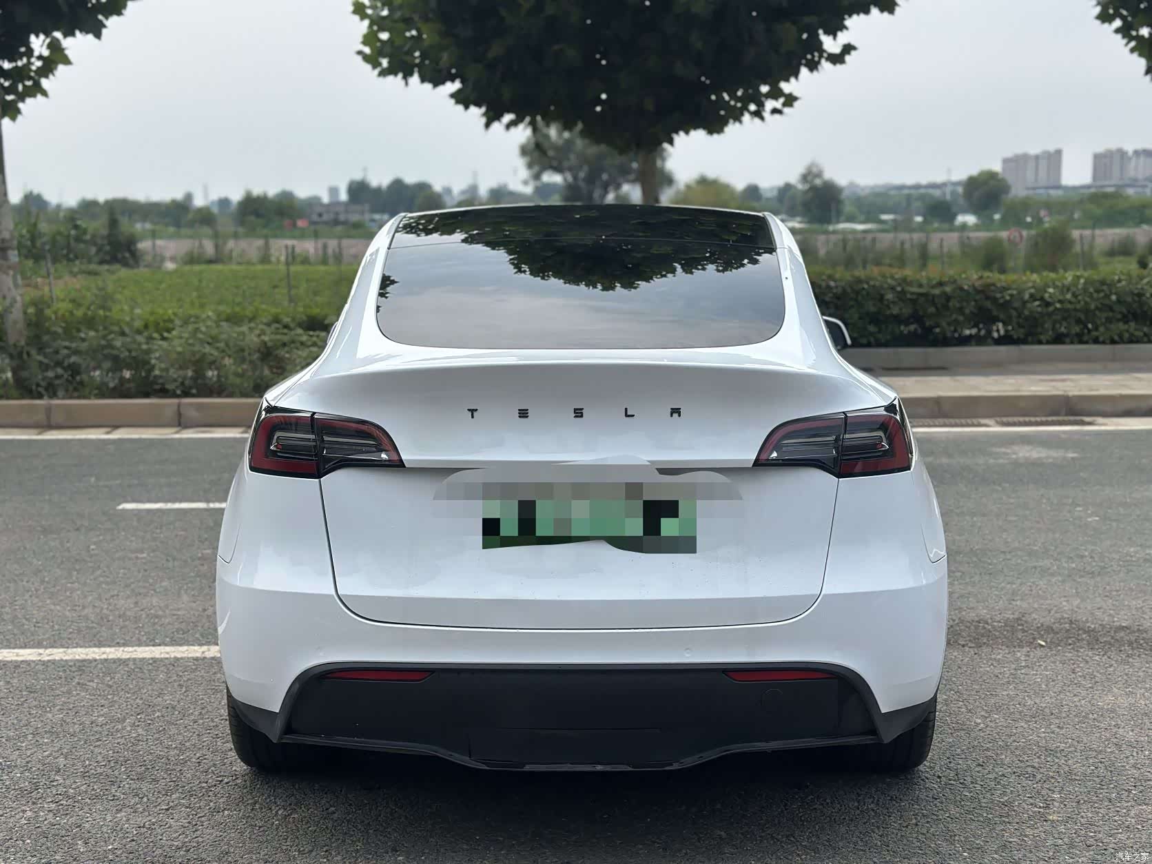 Tesla Model Y, 2021 4