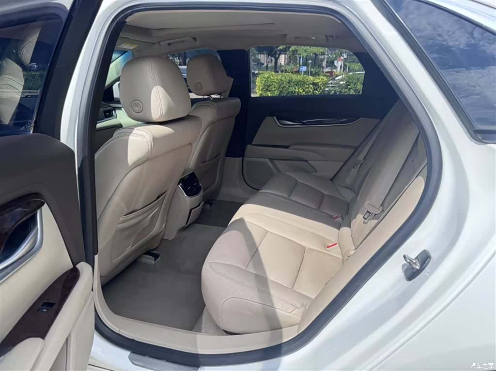 Cadillac XTS, 2015 18