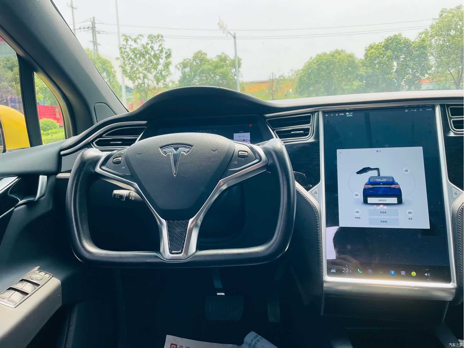 Tesla Model X, 2017 20