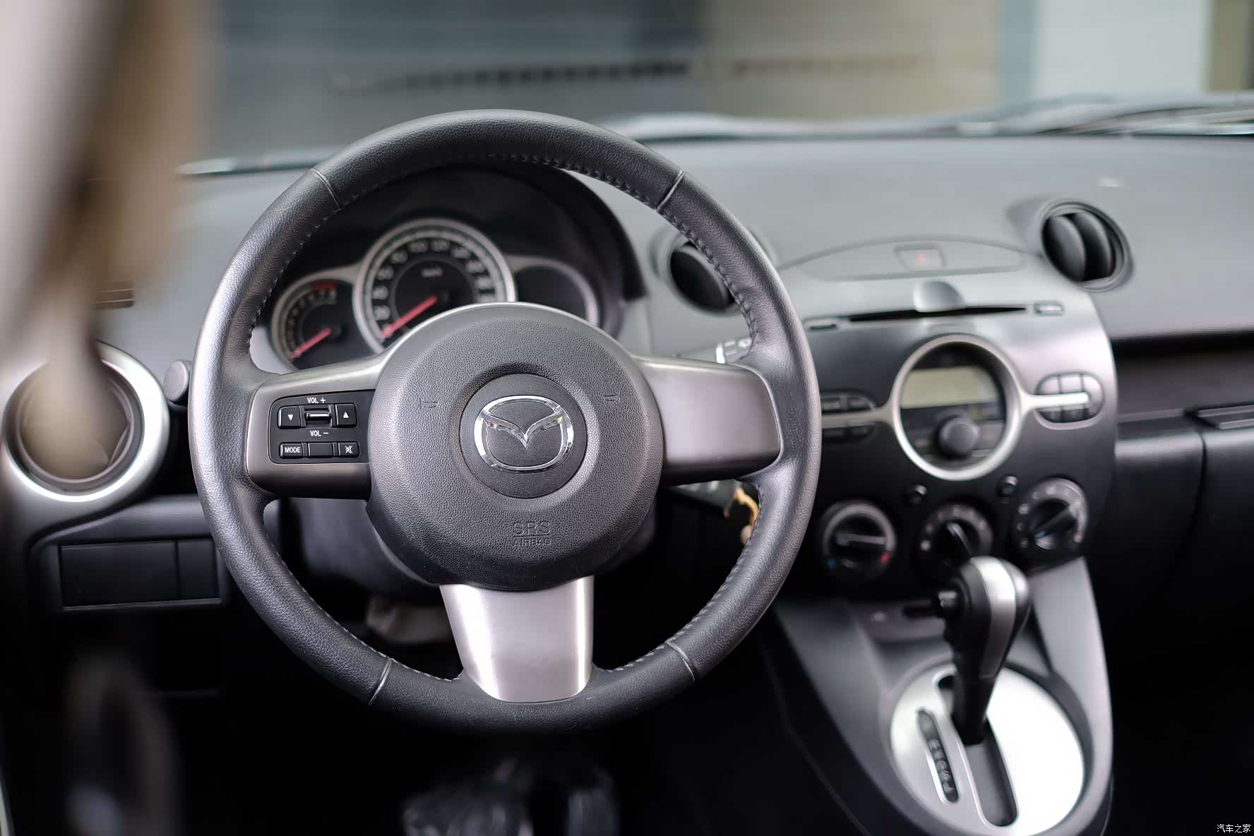 Mazda 2, 2011 17