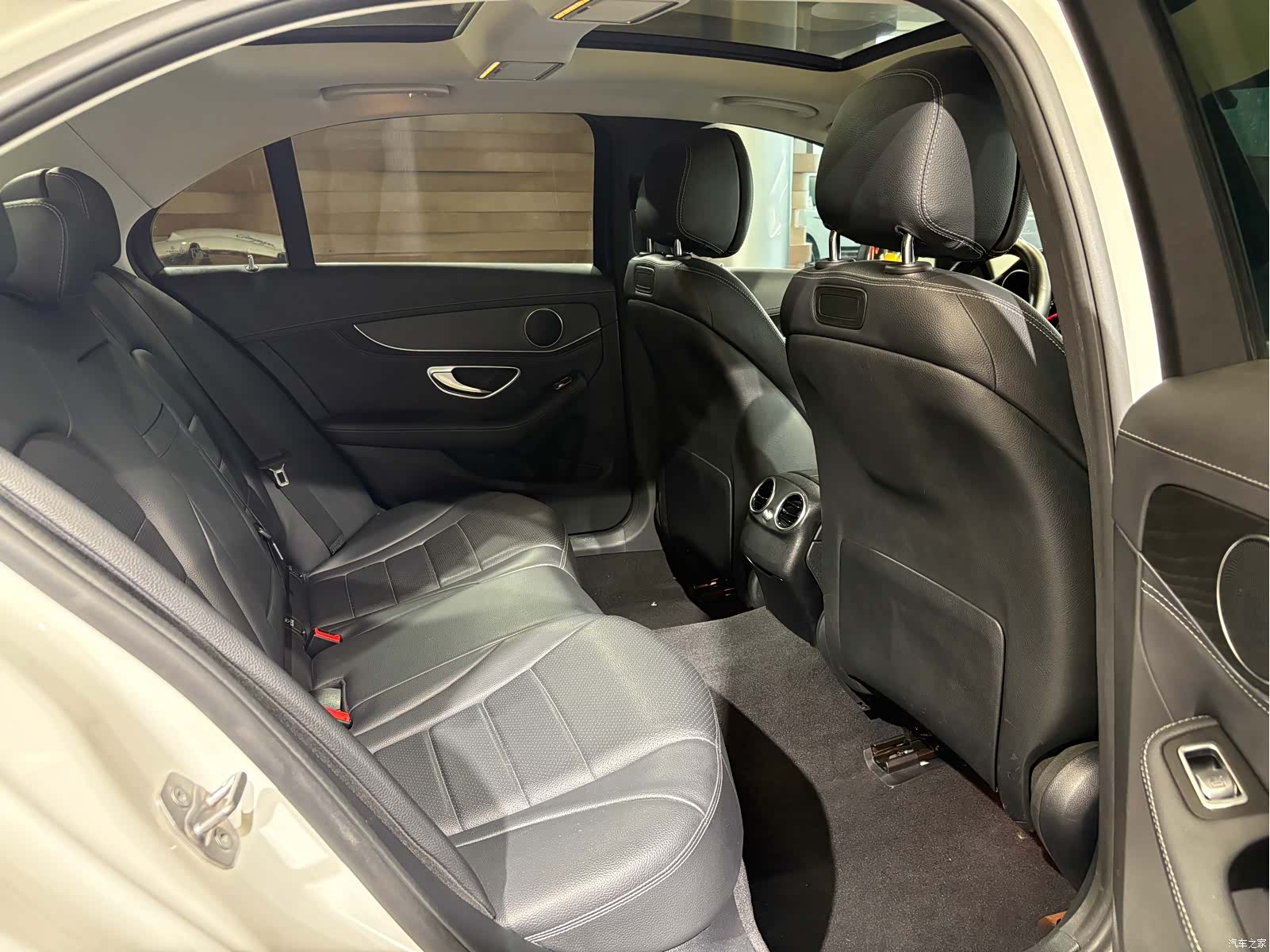 Mercedes-Benz C-Class, 2017 16