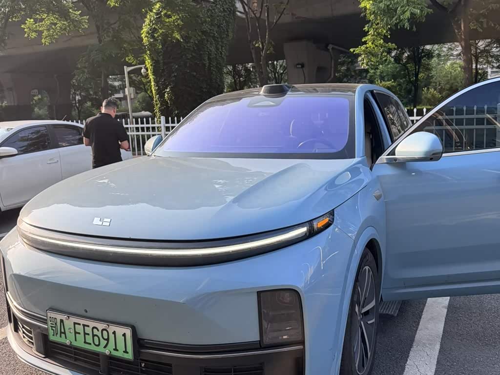 Li Auto L7