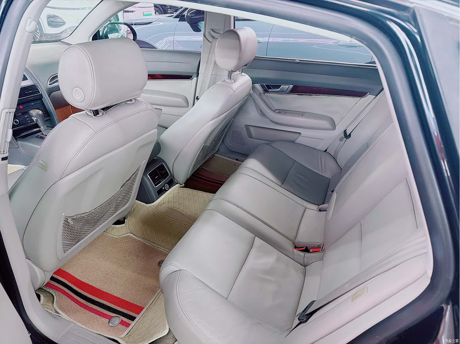 Audi A6L, 2010 8