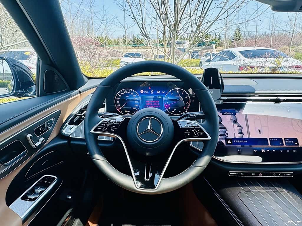 Mercedes-Benz E-Class, 2025 3