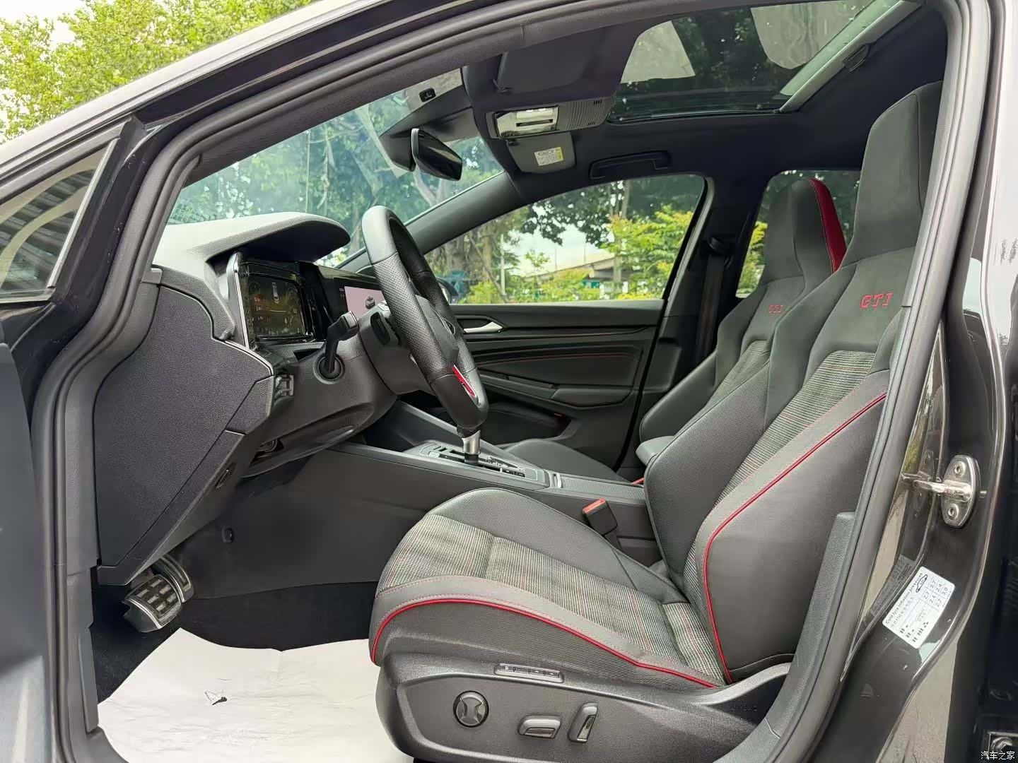 Volkswagen Golf, 2022 4